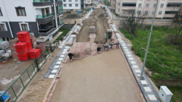 Sınarcık Caddesi'nde Parke Kaplama Çalışmalarımız Devam Ediyor