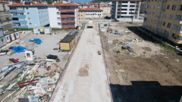 Vali Kaşif Ünal Sokak'ta ve Yunus Yorulmaz Caddesi'nde Üst Yapı Çalışmaları