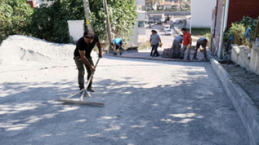 Merkez Mahallesi Yılmaz Semti Demirciler Sokak’ta parke kaplama Çalışmaları Devam Ediyor