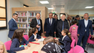 Türk Eczacıları Birliği Halk Kütüphanesi