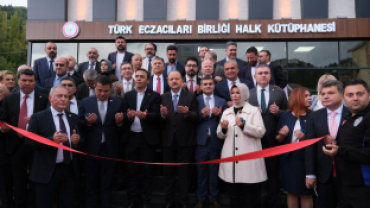 Halk Kütüphanesi ve Yabancı Dil Atölyesi Açıldı