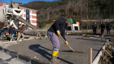 Enver Paşa Millet Bahçesi'nde Çalışmalar Devam Ediyor