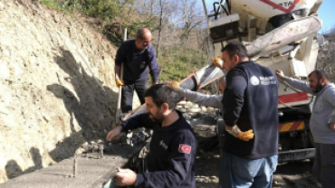 Çakmak Sokak'ta Perde Duvar ve Yol Genişletme Çalışmaları